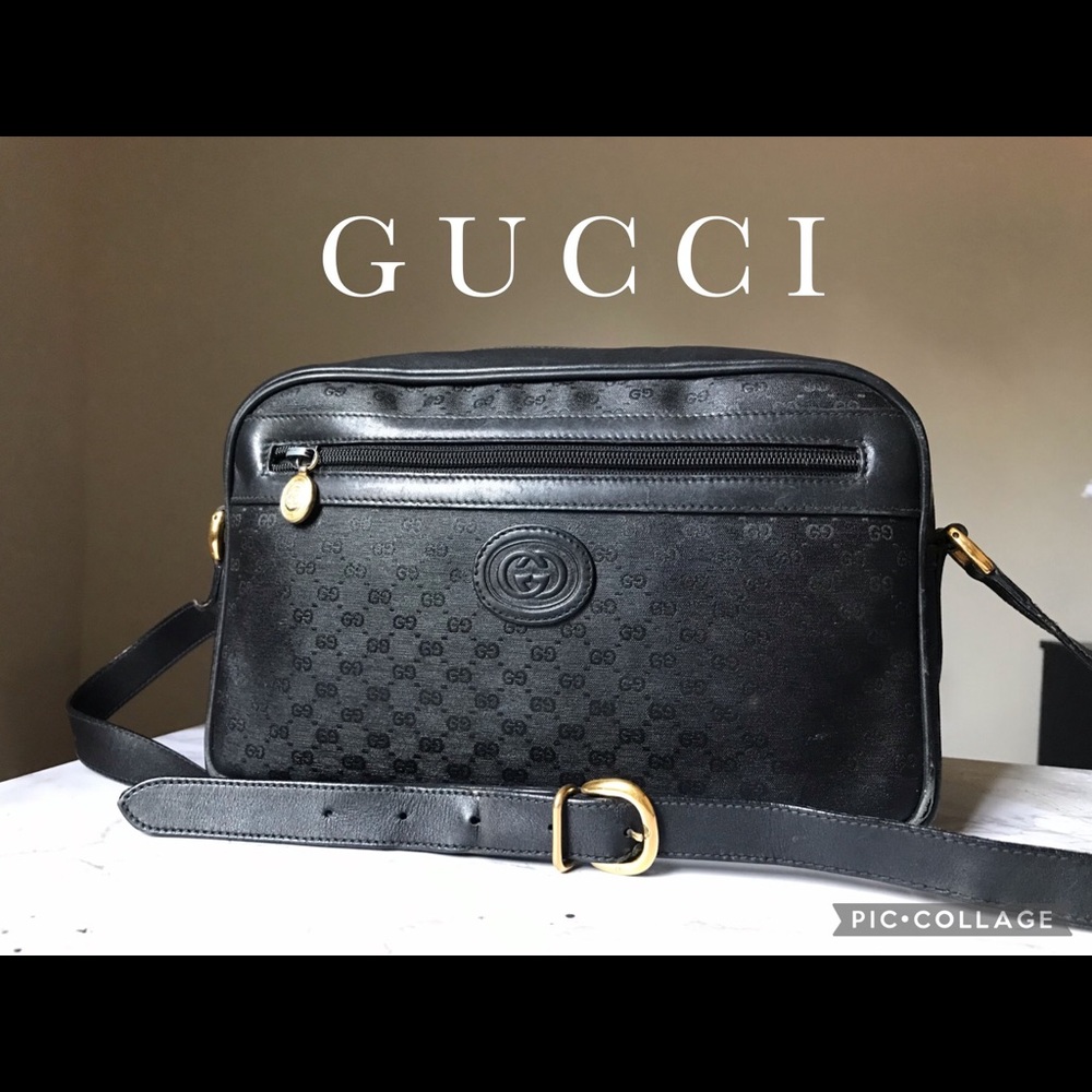 Emtrupy certified GUCCI vintage coated  canvas and leather camera bag